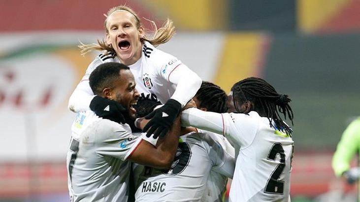 Beşiktaş 81 hafta aradan sonra lider oldu