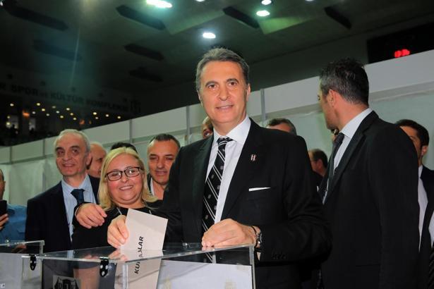TFF'den Fikret Orman'a tebrik