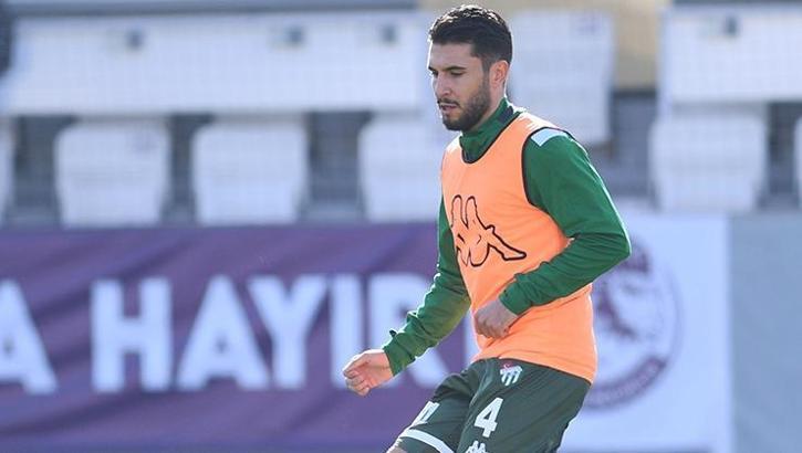 Bursasporlu futbolcu Cüneyt Köz'den büyük fedakarlık