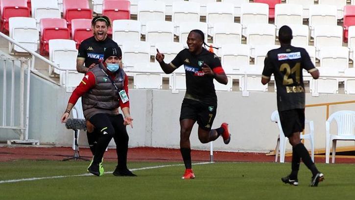 Denizlispor deplasmandan aldığı puandan mutlu