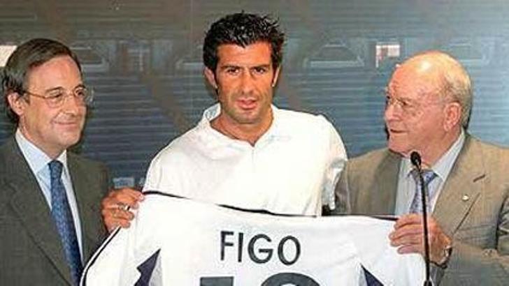 Figo'ya domuz kafası!