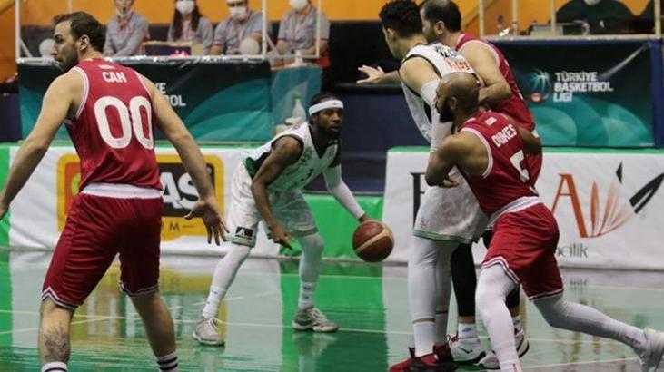Akhisar Belediye Basket evinde Samsunspor'a takıldı