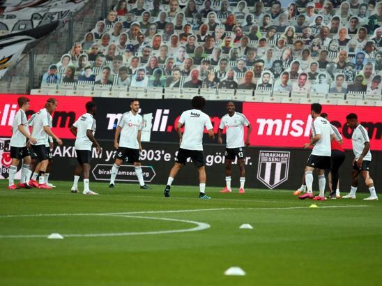 Vodafone Park'ta Fikret Orman sürprizi