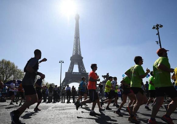 Paris'teki maratonlara koronavirüs engeli