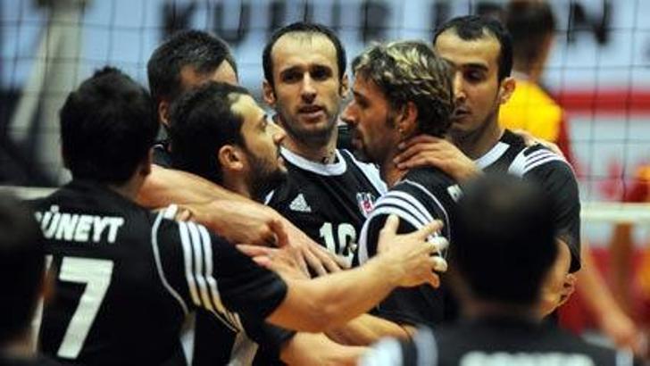 Voleybol derbisi Kartal'ın! 3-0