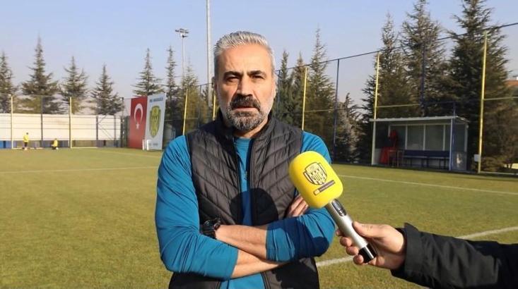 Ankaragücü teknik direktörü ve futbolculardan taraftara yeni yıl mesajı