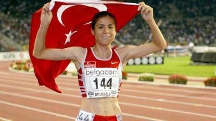 Süreyya Ayhan'a ömür boyu men!