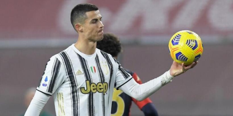 Cristiano Ronaldo sosyal medyada 500 milyon takipçiye yaklaştı