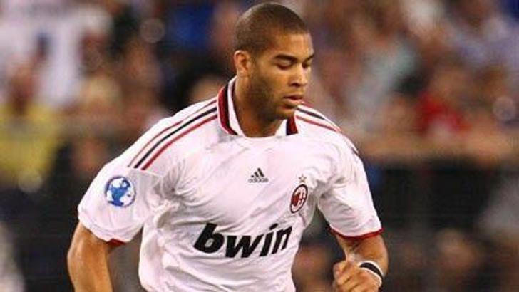 Milan'da Onyewu şoku!