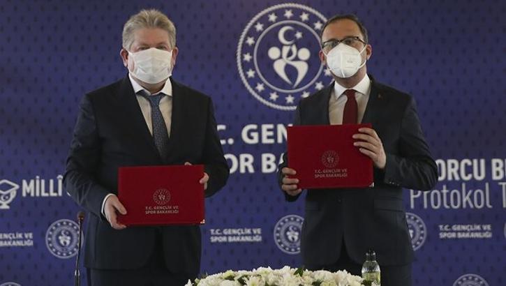 Gençlik ve Spor Bakanlığı ile Özel Öğretim Derneği arasında sporcu bursu protokolü imzalandı