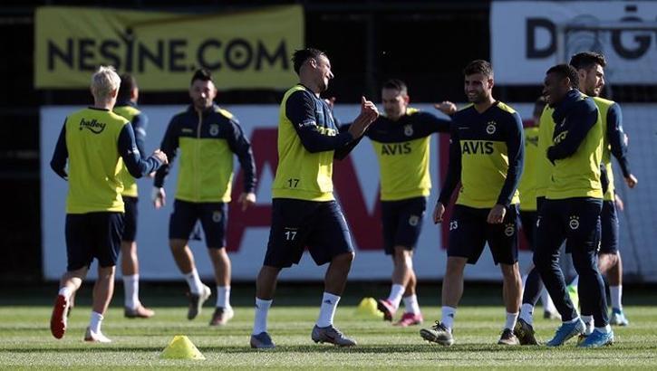 Son dakika | Fenerbahçe'de 3 futbolcu kadroya alınmadı