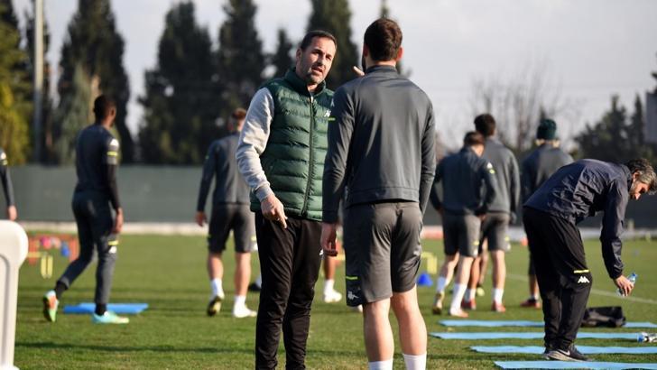 Denizlispor'da Varela 3 hafta yok