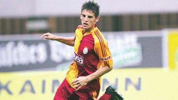 Ferdi Elmas Ada yolunda