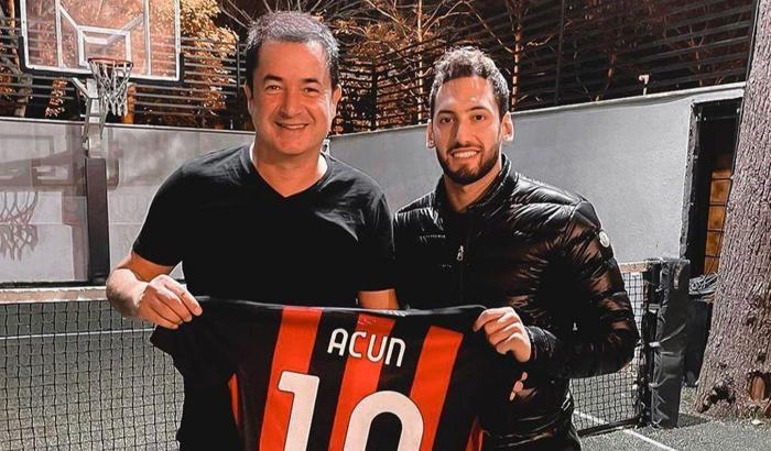 Hakan Çalhanoğlu'ndan sürpriz Acun Ilıcalı paylaşımı!