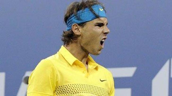 Nadal'a yağmur engeli