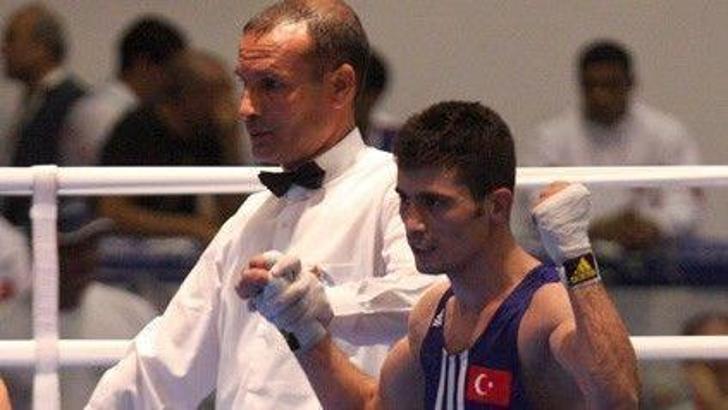 İki boksörümüz çeyrek finalde