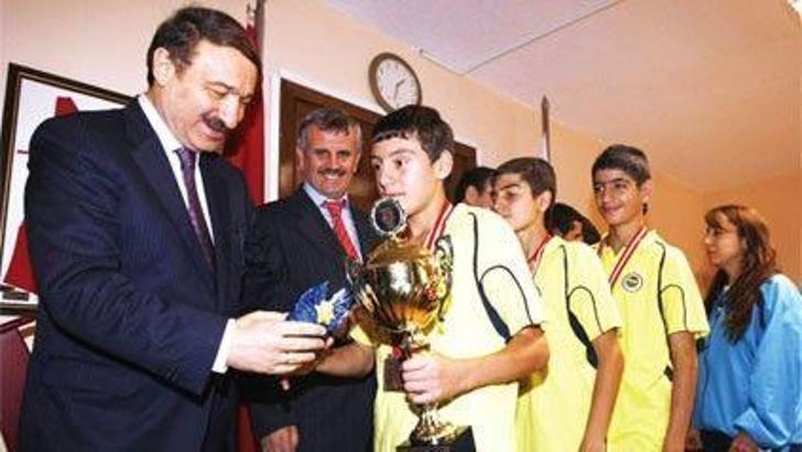 Şampiyonlara bakan morali