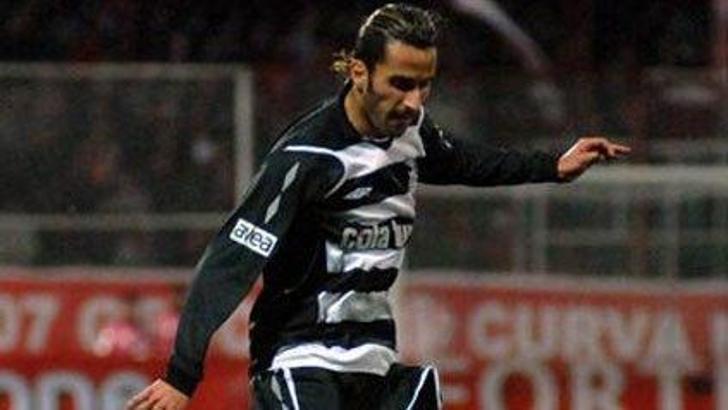 Erkan Zengin beklemede