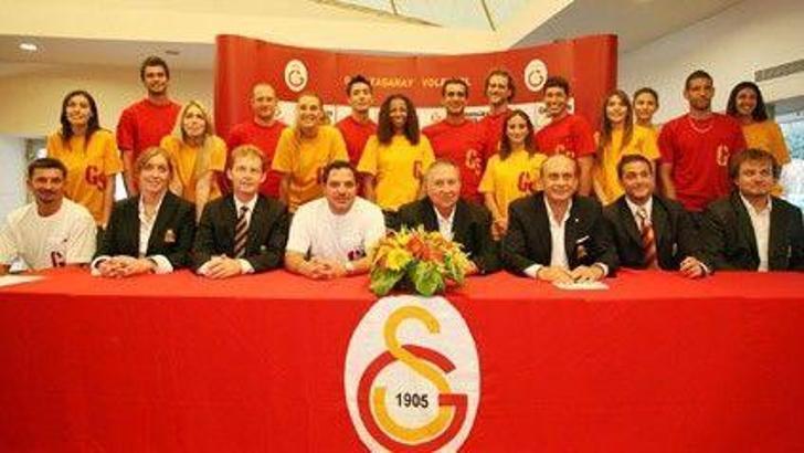 Voleybolda imza şov