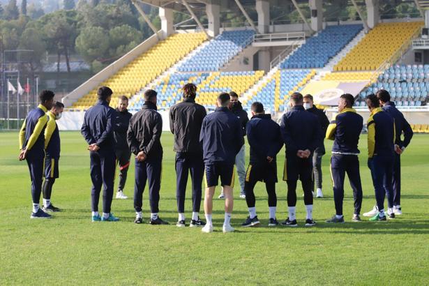 Menemenspor'da futbolcuların duruşu kazandı!