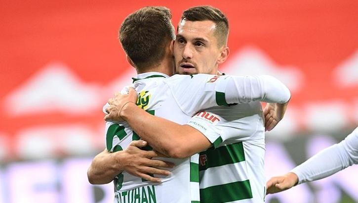 Bursaspor'un gizli kahramanı Burak Altıparmak