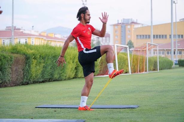 Yasir Subaşı idmanlara başladı