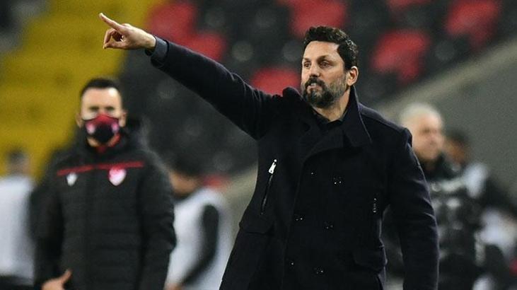 Erol Bulut: Bu ofsayt çizgilerini kim çekiyor merak ediyorum