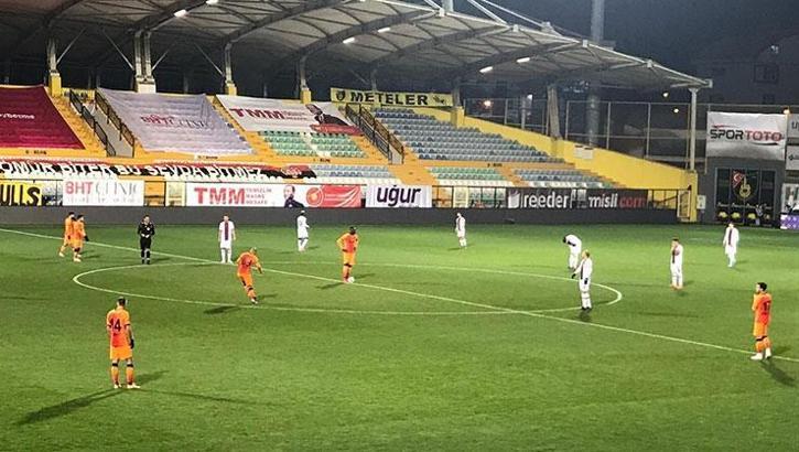 SON DAKİKA! Fatih Karagümrük - Galatasaray maçında yayıncı kuruluşa protesto!