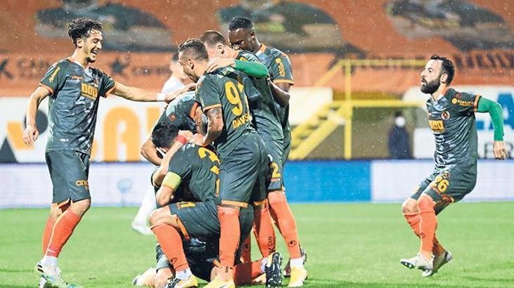 İlklerin takımı Alanyaspor