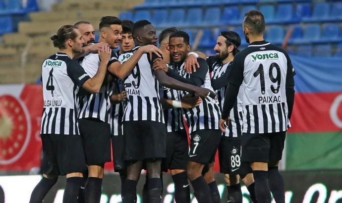 Altay, şampiyonluk yarışına ortak oldu