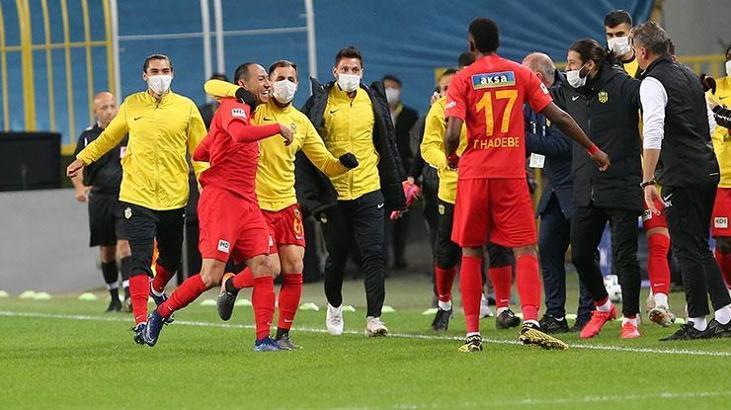Umut Bulut'un gecesi