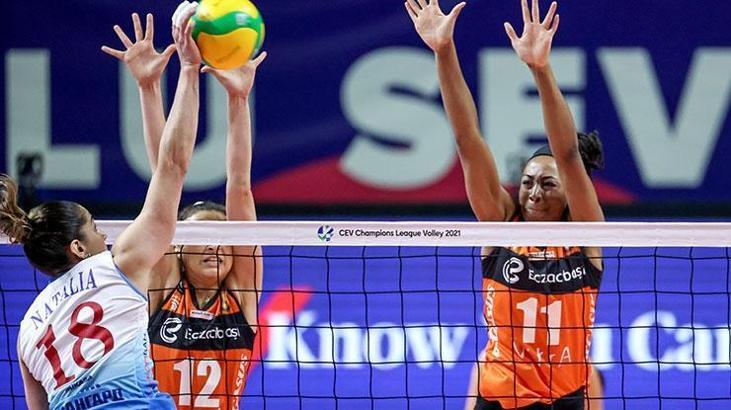 Eczacıbaşı VitrA - Dinamo Moskova: 3 - 0
