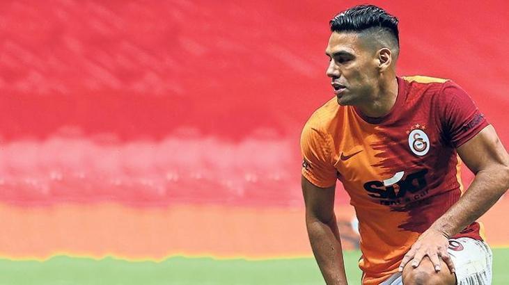 Galatasaray-Falcao yol ayrımında
