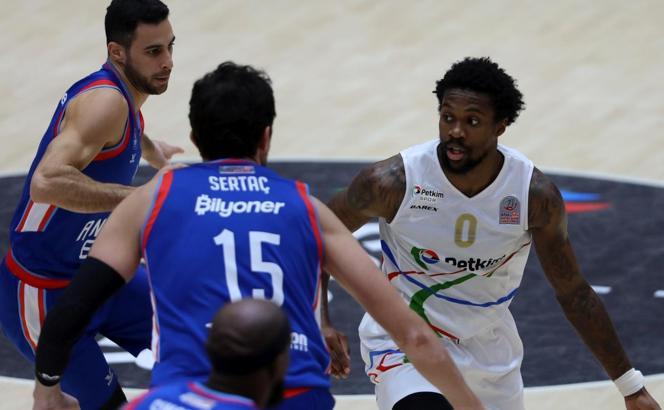 Petkimspor - Anadolu Efes maç sonucu: 71-75
