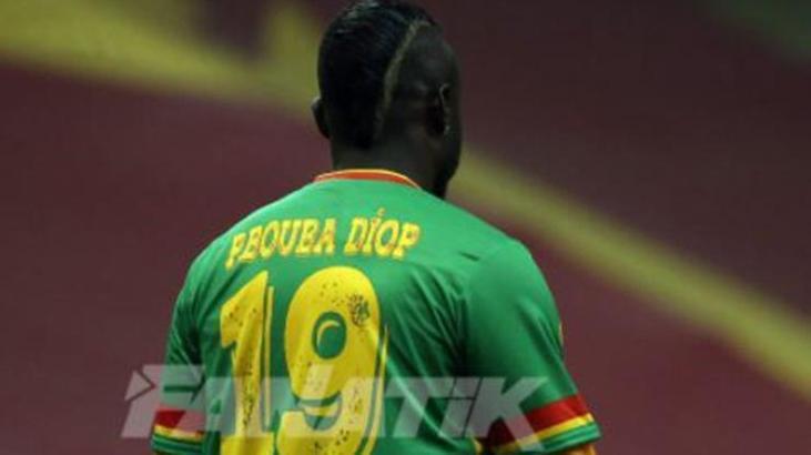 Diagne, Papa Dioup'un forması ile ısındı