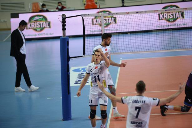 Arkasspor koronavirüs nedeniyle hükmen mağlup sayıldı