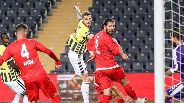 Fenerbahçe Serdar Aziz'in oynadığı maçlarda daha çok gol yedi