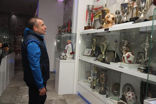 Abdullah Avcı'dan Trabzonspor Müzesi'ne ziyaret