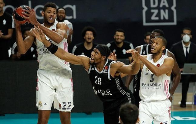 THY EuroLeague'de 12. haftanın MVP'si Walter Tavares