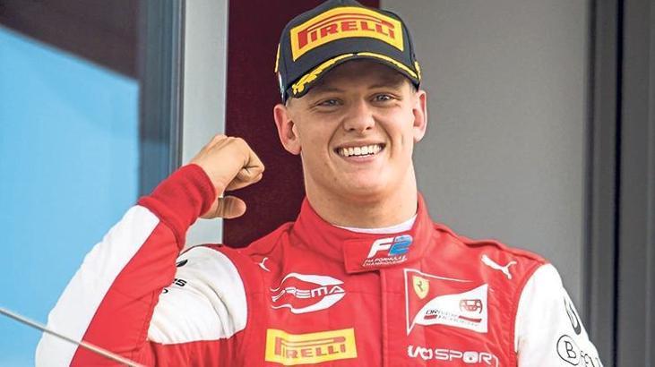Schumacher ailesi yeniden F1'de