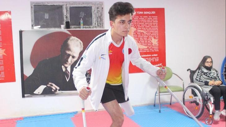 Türkiye'de tek ayak kayak yapan ilk sporcu