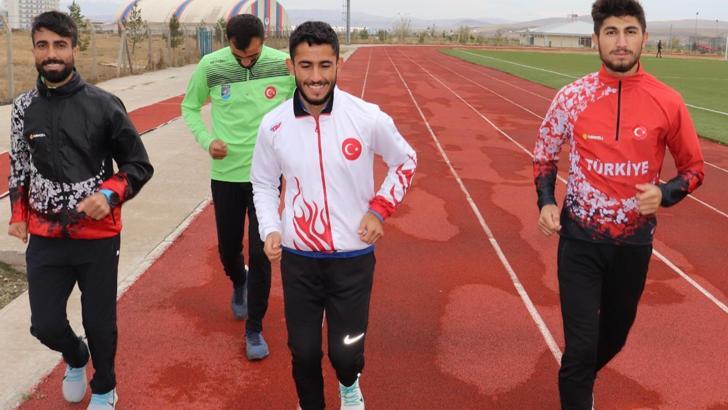Ağrı'nın Balkan şampiyonu sporcuları, hazırlıklara başladı