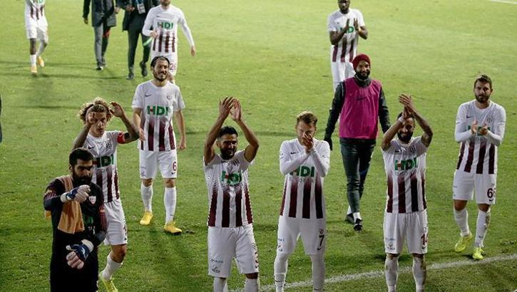 Bandırmaspor'da Kovid-19 pozitif sayısı 19'a yükseldi
