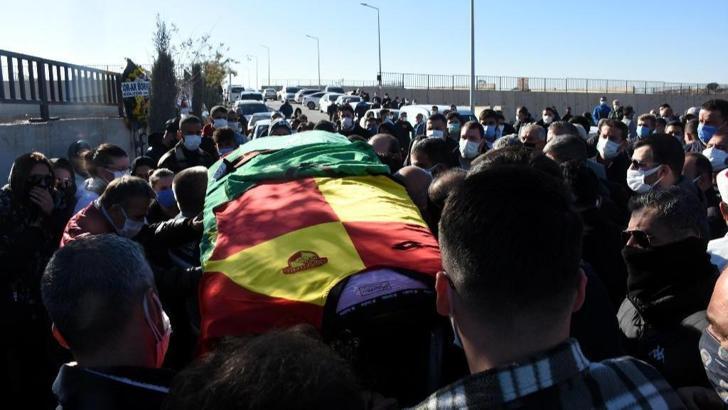 Deprem sonrası yaşam savaşını kaybeden Malik Tahirler'e acı veda