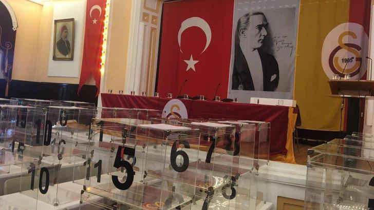 Galatasaray'da seçim resmen ertelendi!