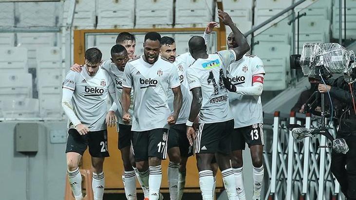 Cyle Larin'in hedefi 5'te 5!