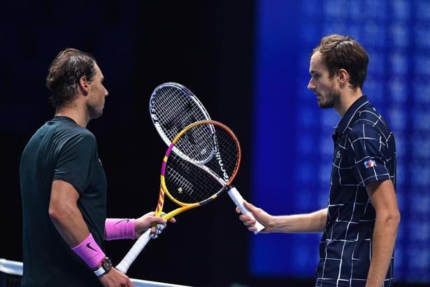 Medvedev, Nadal'ı yenerek finale yükseldi