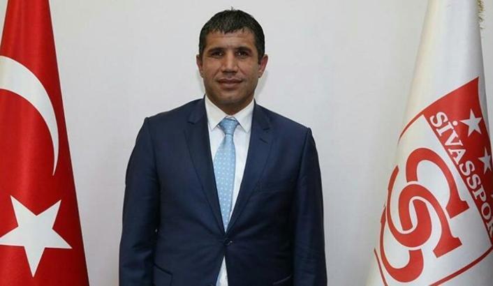 Sivasspor'da Hüseyin Göçek'e tepki sürüyor