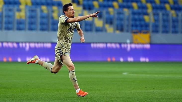 Herkes inandı Mert Hakan golü attı!