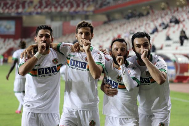 Alanyaspor namağlup unvanını sürdürüyor